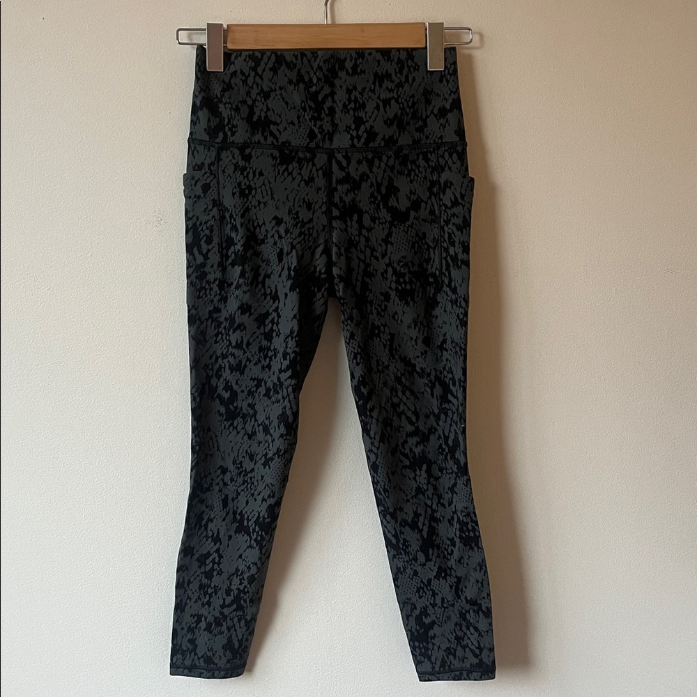 Athleta Forest Green & Black Snakeskin Patterned Leggings